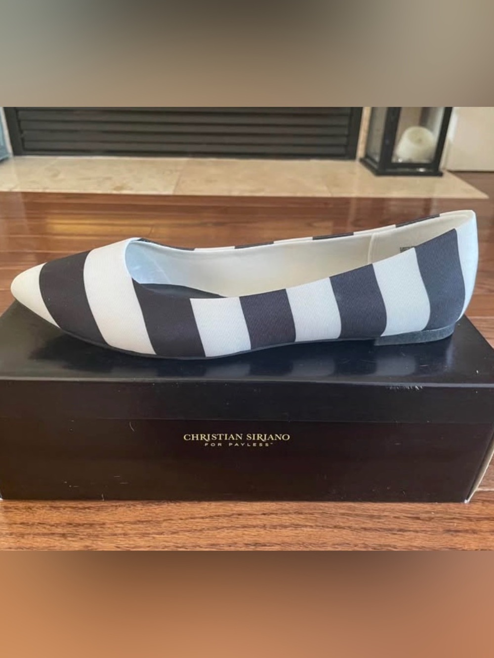WOMEN’S CHRISTIAN SIRIANO STRIPE FLATS